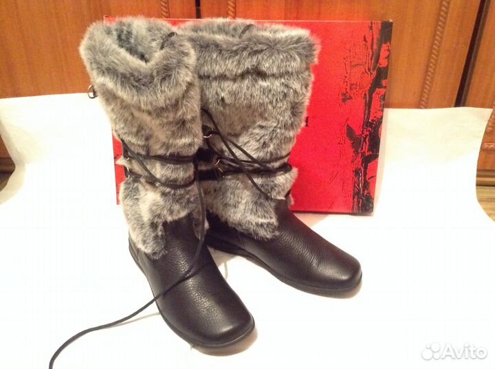 Продаю сапоги Carlo Pazolini