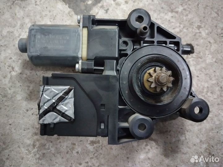 Моторчик стеклоподъёмника Renault