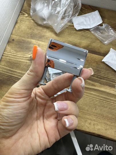 Ручки для тумбы, полки и т д