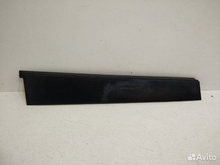 Молдинг на дверь задний левый Toyota Land Cruiser