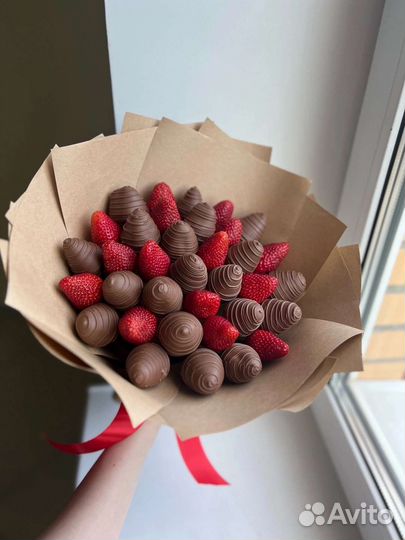 Клубника в шоколаде букеты, наборы