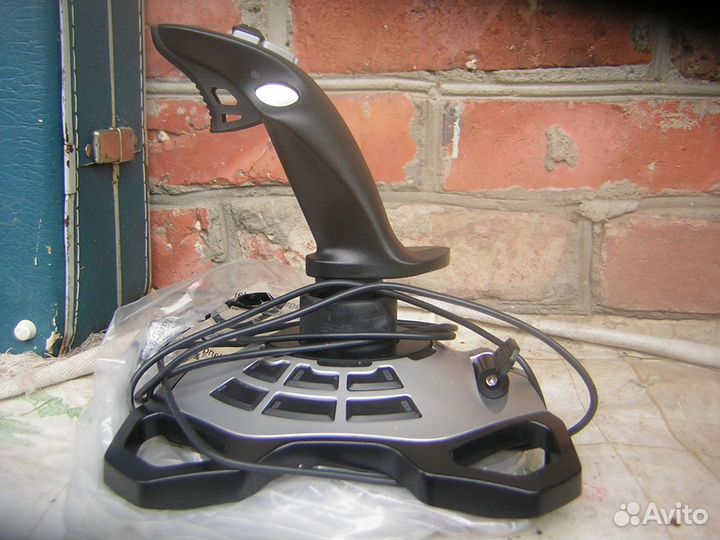 Джойстик Logitech Extreme 3D Pro новый