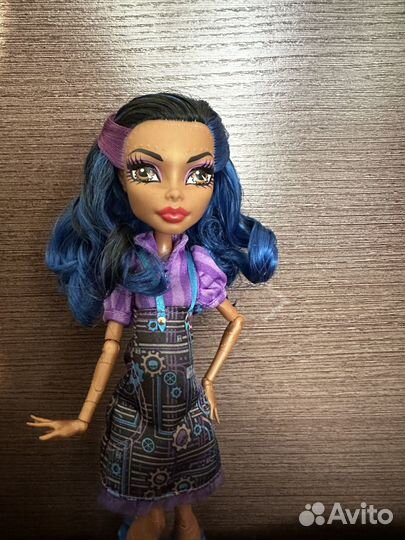 Кукла монстр хай робекка