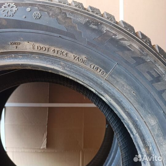 Kumho I'Zen RV Stud KC16 215/65 R16