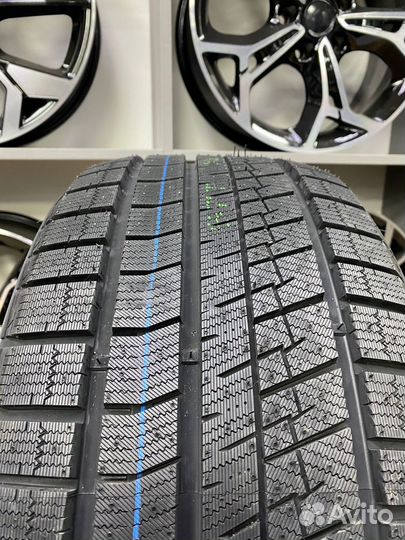 Tracmax X-Privilo S360 205/50 R17 93T