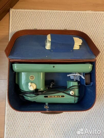 Швейная машина Ржев (Тула) ретро