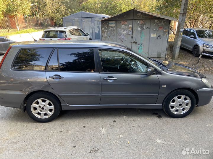 Mitsubishi Lancer 1.6 МТ, 2005, 300 000 км