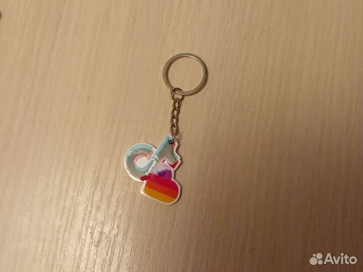 Брелок тик-ток и лайк на ключи
