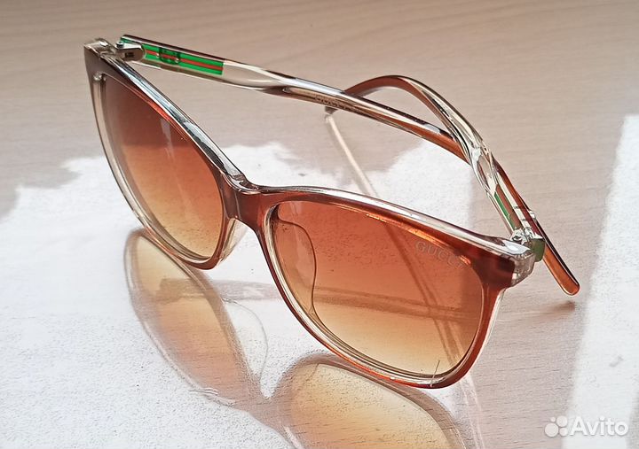 Солнцезащитные очки женские