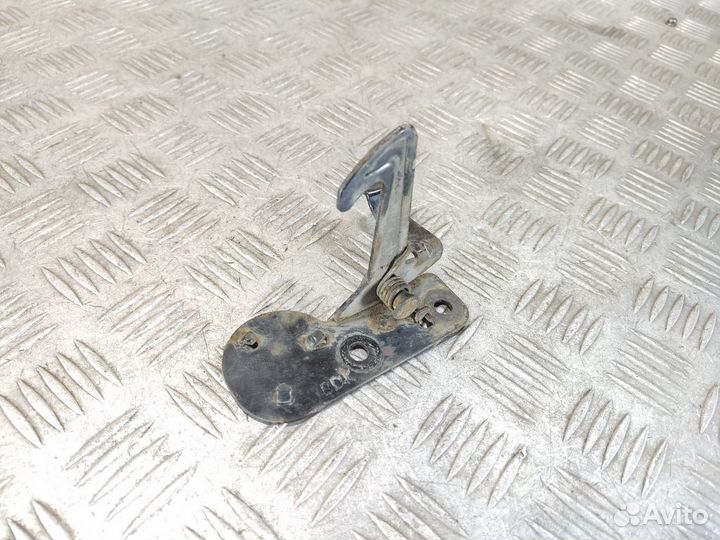 Крюк открывания капота Ssang yong Rexton 2001 2006