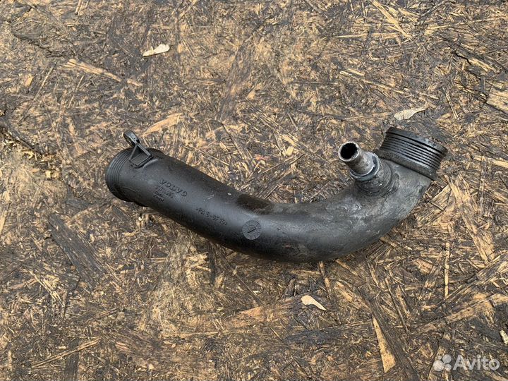 Volvo xc90 2.4TD патрубок воздушный