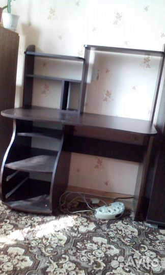 Компьютерный стол