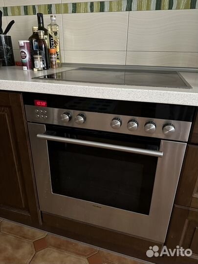 Духовой шкаф с варочной панелью Siemens