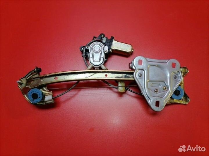 Стеклоподъемник задний левый Toyota Chaser GX100