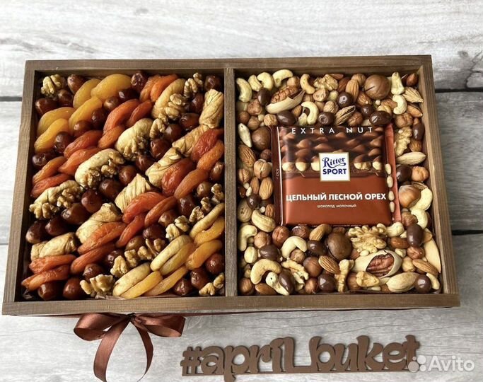 Букеты и подарки из орехов