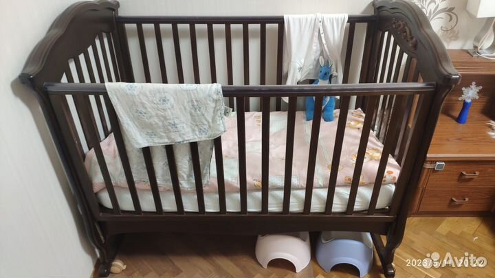 Детская кроватка
