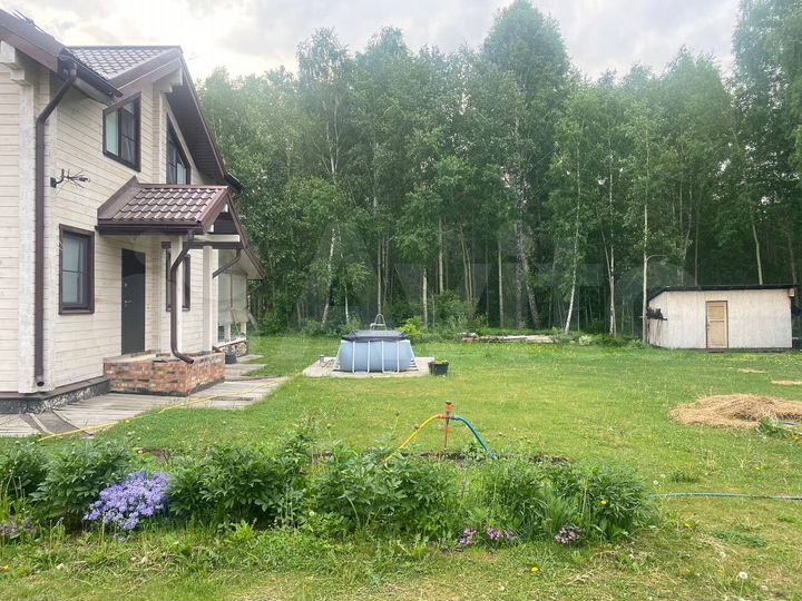 Коттедж 182 м² на участке 11 сот.