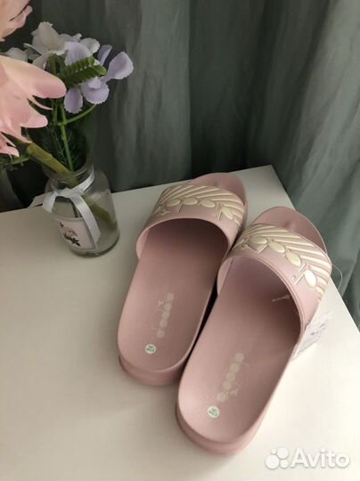 Adidora шлепки