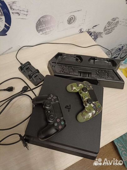 Sony playstation 4 PS4 slim 1tb