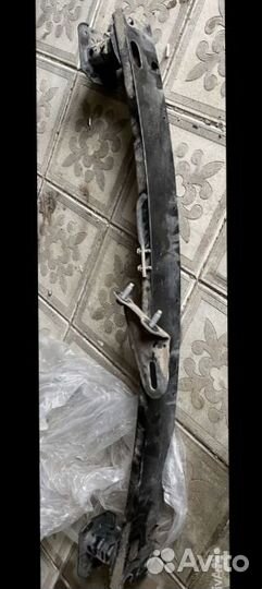 Усилитель заднего бампера тайота раф4 2018г 4пок