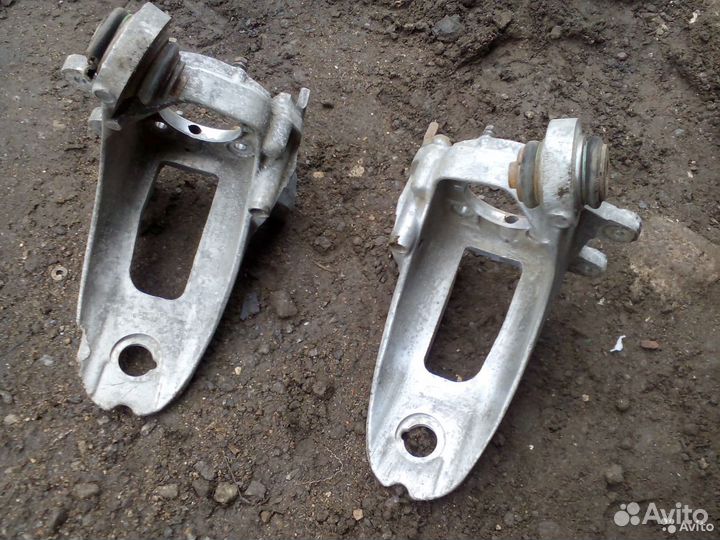 Задний опорный кулак BMW X5 e53