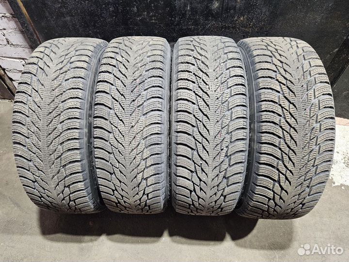 Nokian Tyres Hakkapeliitta R3 215/60 R16 99R