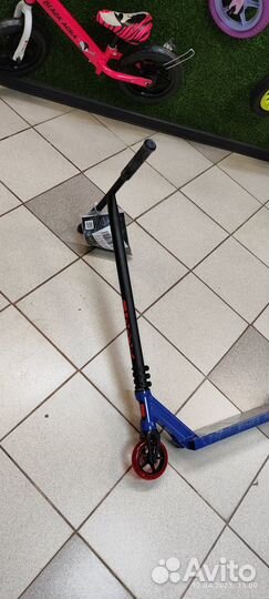 Трюковой самокат Scout