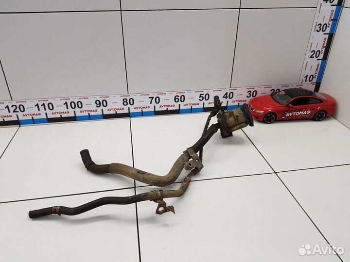 Бачок гидроусилителя с трубками (Pontiac Vibe)