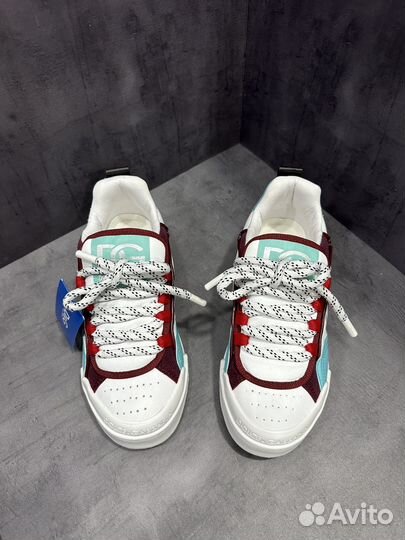 Кроссовки новые