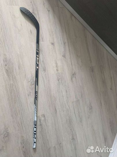 Клюшка хоккейная правый хват True