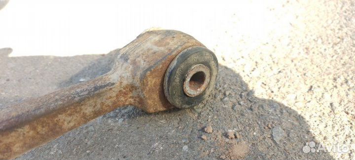 Рычаг подвески нижний передний левый LADA Priora