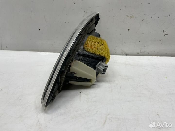 Фонарь задний внутренний левый/правый Mazda 3 BL