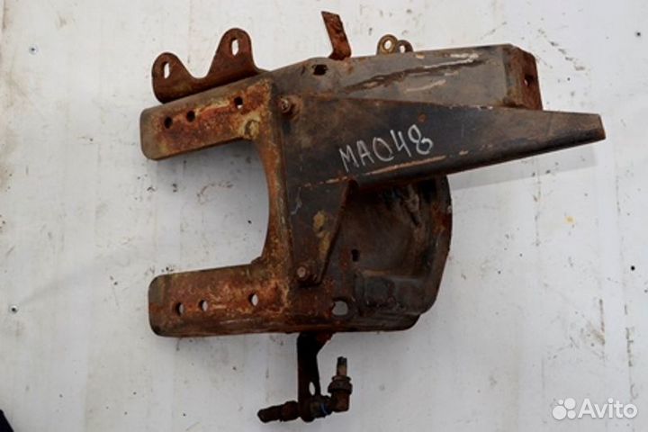 Кронштейн пневморессоры переднего моста, левый MAN