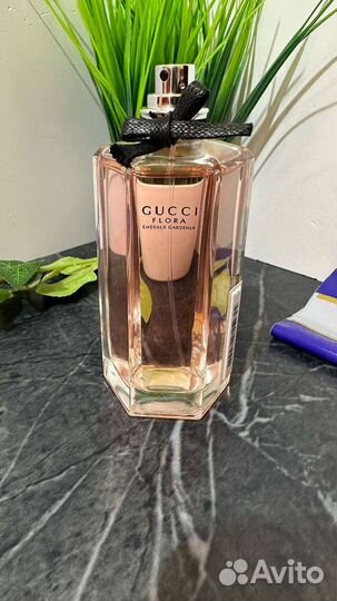 Gucci Flora Gorgeous Gardenia 98мл витринные