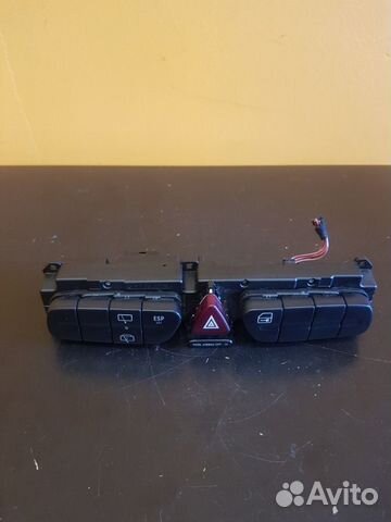 Блок кнопок центральной консоли Mercedes-Benz