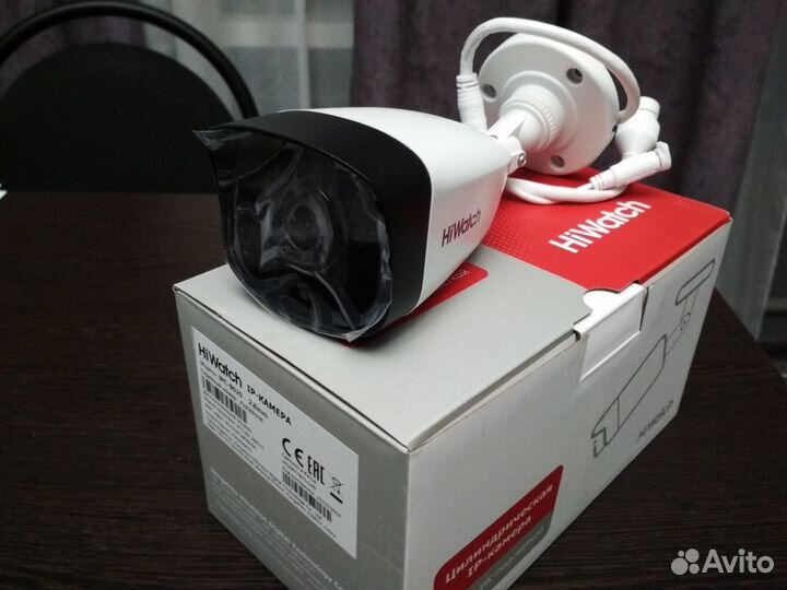 Комплект видеонаблюдения IP HiWatch 4 камеры