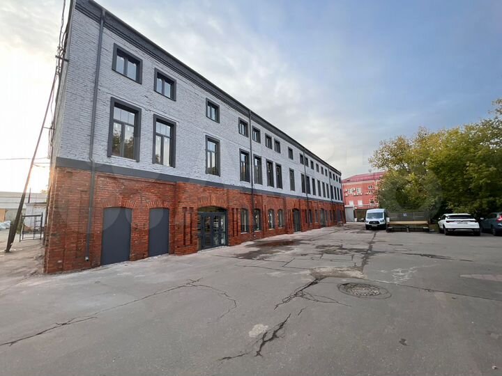 Здание, 1214.3 м²