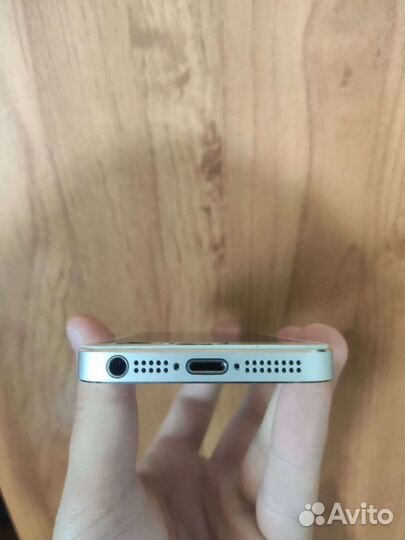 Телефон iPhone 5s 16 gb