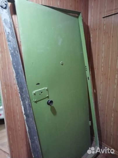 Металлическая дверь бу 92202