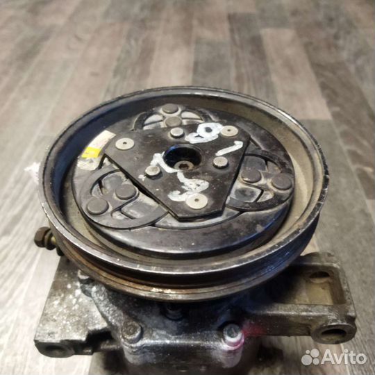 Компрессор кондиционера Nissan sr20de 9260052C11