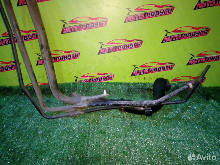 Горловина топливного бака toyota NHW20 prius