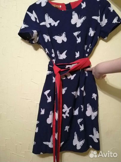 Платье с поясом