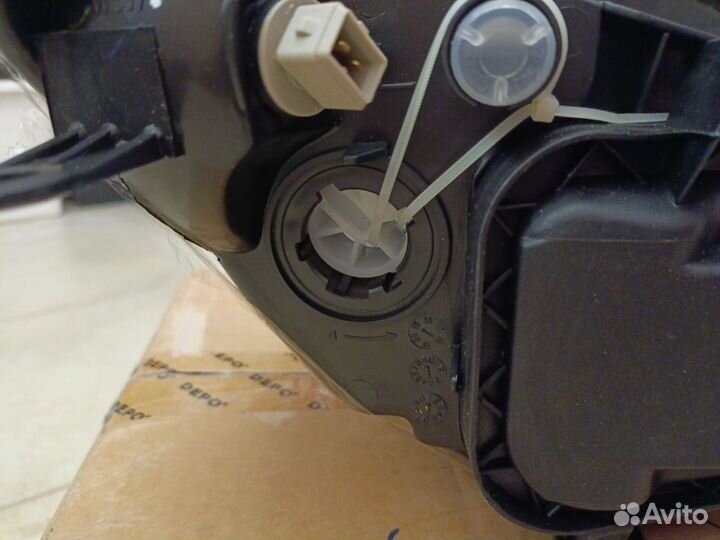 Фара левая peugeot 206