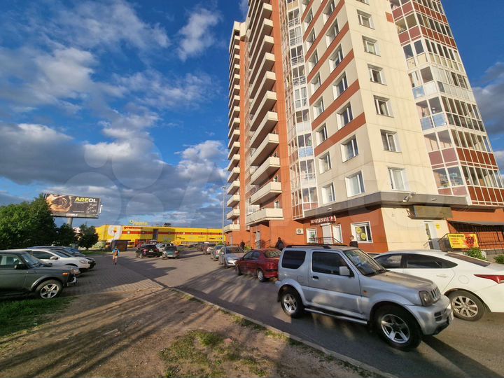 Торговая площадь, 56 м²
