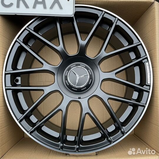 Mercedes benz amg R18