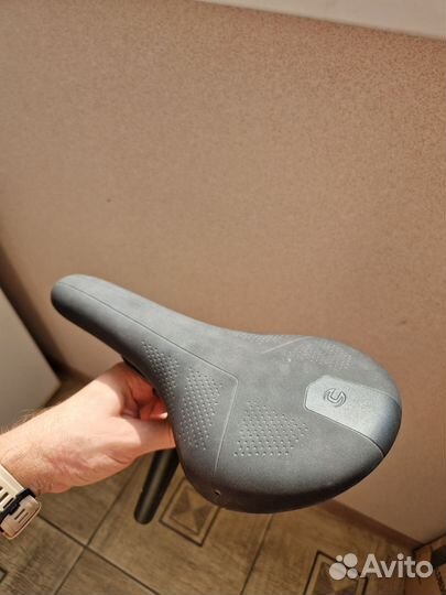 Седло cannondale и подседельный штырь 27.2