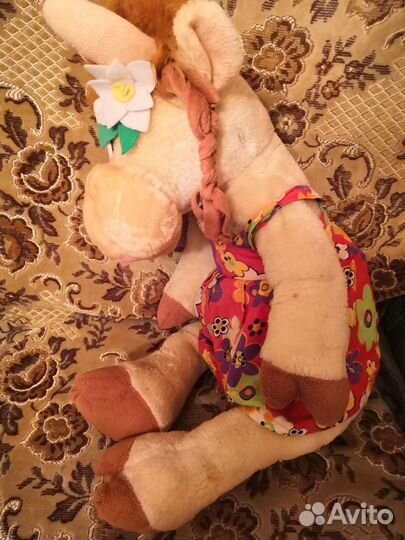 Милая мягкая игрушка