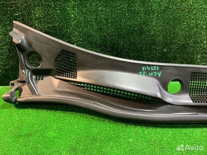 Решетка под лобовое стекло Toyota Ipsum ACM26