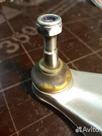 Рычаг передней подвески Альфа-Ромео 156(левый)