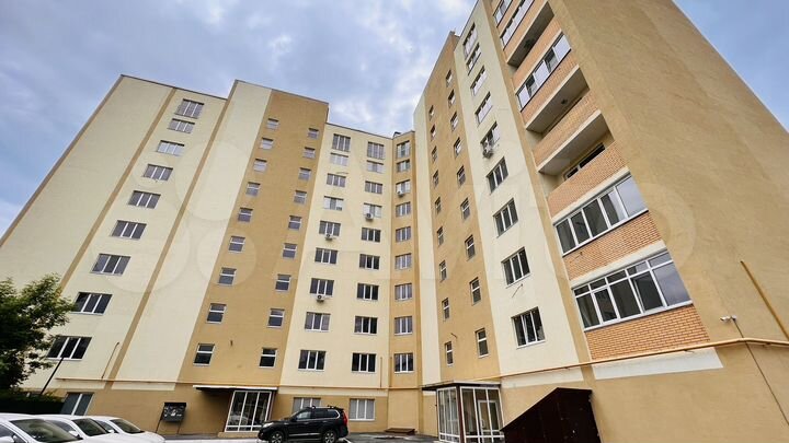 1-к. квартира, 63 м², 2/10 эт.